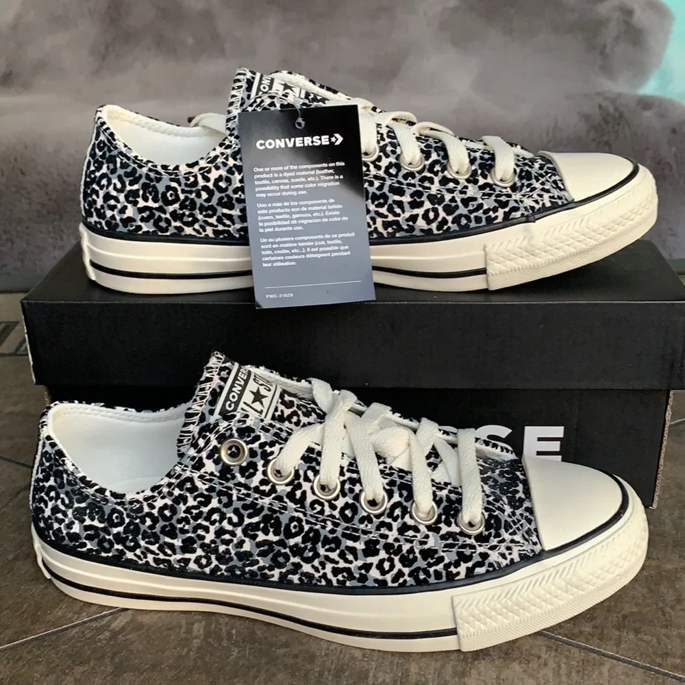 CONVERSE CTAS OX WHITE/BLACK/EGRET WMNS - Picture 1 of 16
